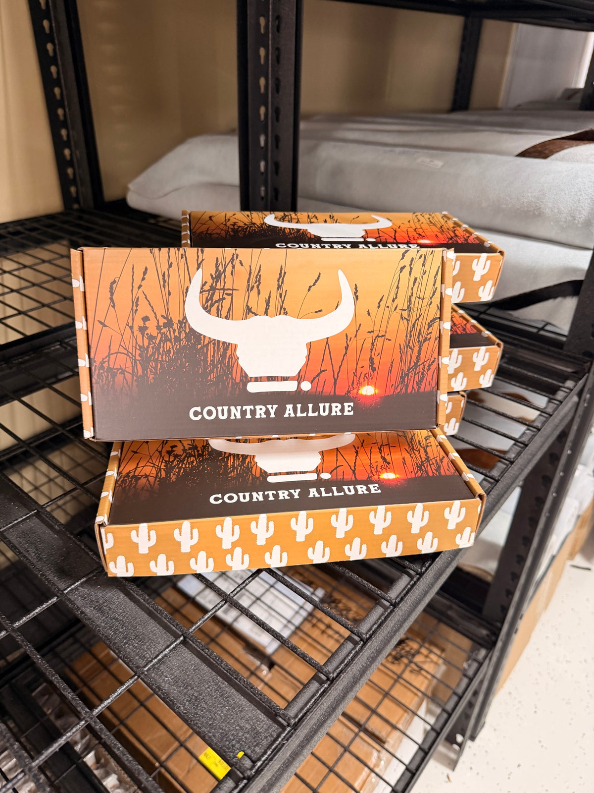 Country Allure Mystery Pick gift boxes
